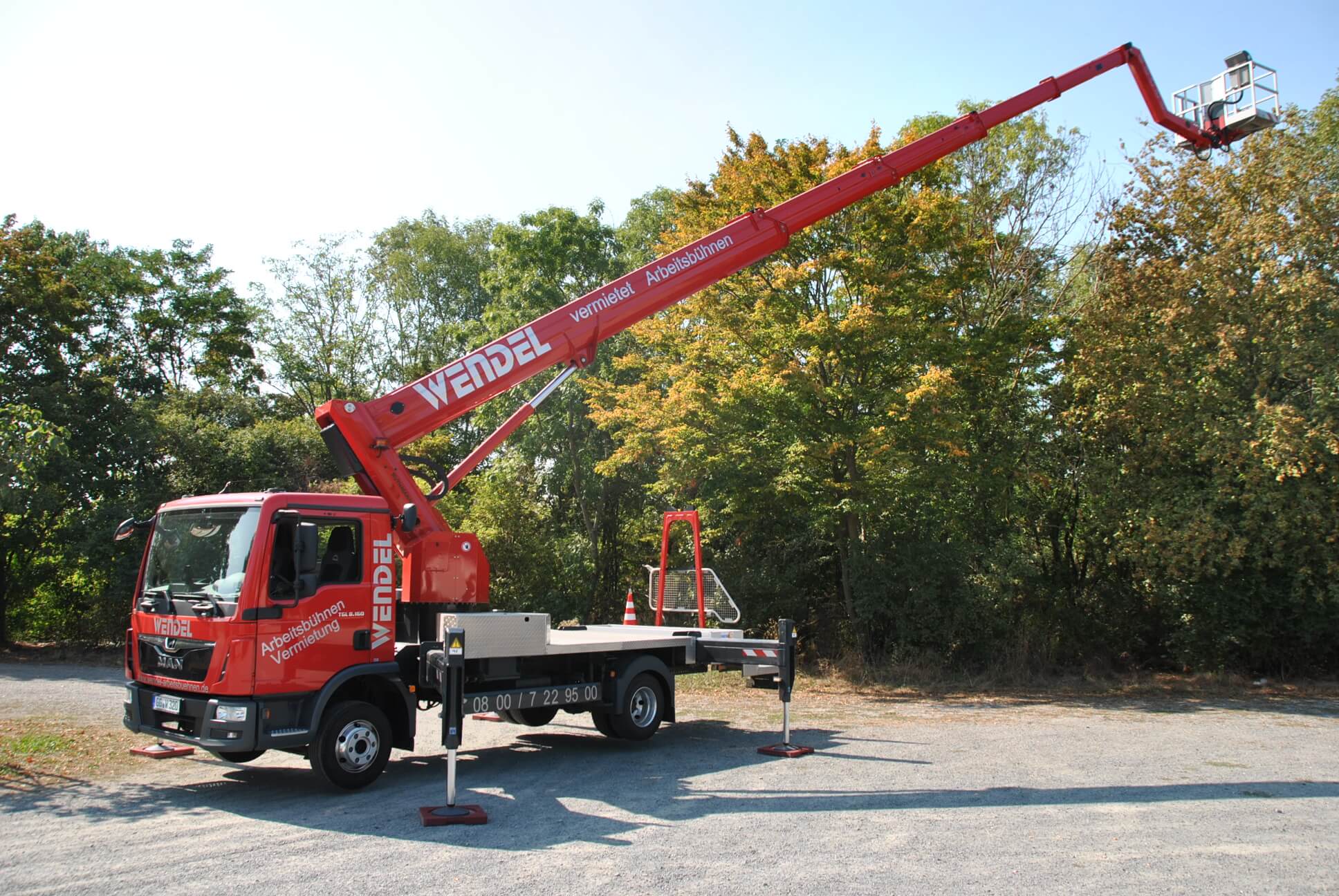  TLK33 LKW-Arbeitsbühne